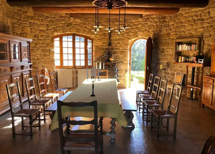 Chateau Rousset * Saint-Apollinaire-de-Rias
