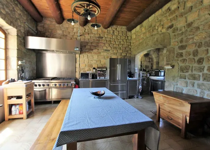 Сasa de vacaciones Chateau Rousset *
