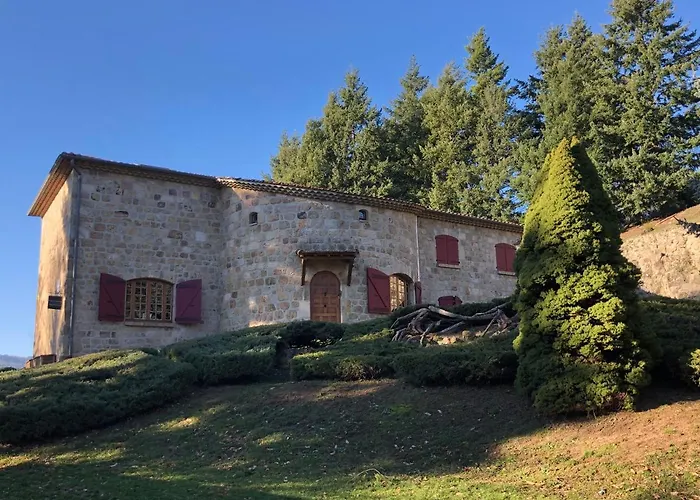 Chateau Rousset Saint-Apollinaire-de-Rias