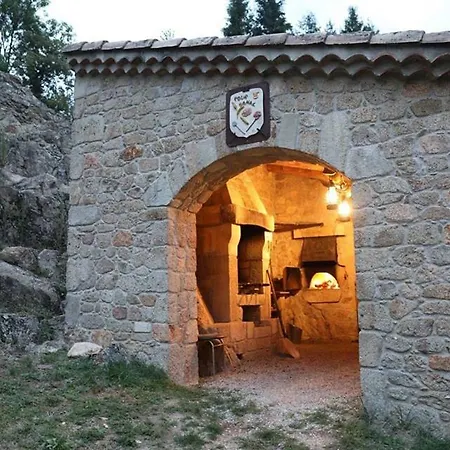 Chateau Rousset Saint-Apollinaire-de-Rias